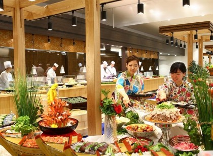 大江戸温泉物語グループのレストラン／バイキングで調理のお仕事。経験者の方、優遇します！