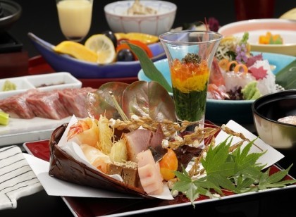 【通勤のお仕事です】【週1日勤務からOK】愛犬と宿泊できるホテルのレストランホール業務をおまかせします!車通勤OK