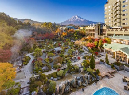 大型ホテルでのお仕事です。毎日3食支給!wi-fi完備個室寮!毎日温泉に入れます♪