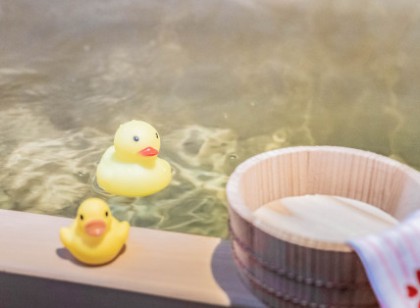 【人気職種】大浴場清掃のお仕事♨✨個室寮にWi-Fi完備!ボウリング場やプールの利用もOKです♪