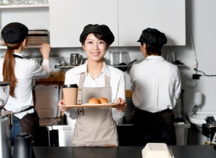 GW短期募集✨ドライブインでのマルチタスク業務🚙個室寮にWi-Fi完備!ボウリング場やプールの利用もOKです♪