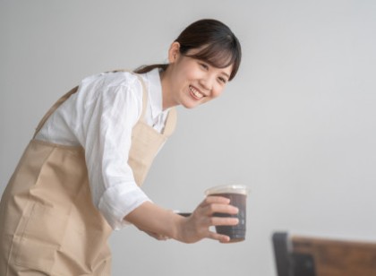 GW短期🌳ホテル内売店・飲食店舗での軽食販売・スパ受付のお仕事♪個室寮にWi-Fi完備!ボウリング場やプールの利用もOKです♪