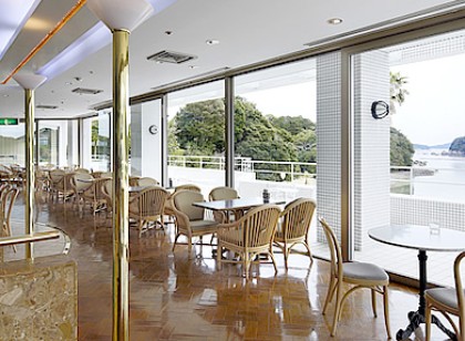 人気職種👑三重県の会員制リゾートホテルでショップスタッフのお仕事♪時給1,440円!Wi-Fi付きの個室寮完備!