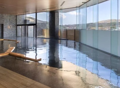 【4月開始!毎月ボーナス制度あり!】リゾートローソン【池の平ホテル】Wi-FI完備の個室寮✨高時給案件! ボウリング場やプールの利用もOKです