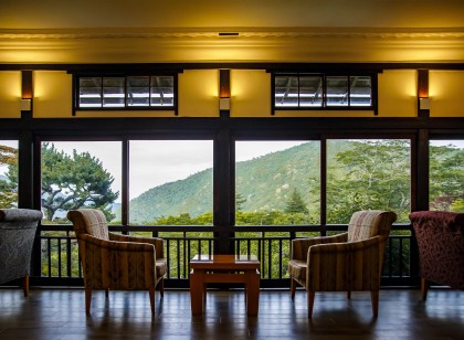 箱根のおしゃれなホテルで働こう!【三河屋旅館】寮は元ビジネスホテルの温泉付き個室寮♪