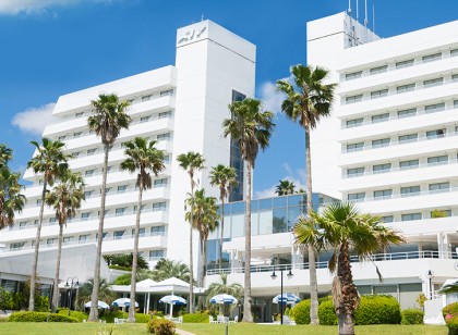 【毎月ボーナス制度あり!】✨エクシブ鳥羽でスパ受付・清掃スタッフのお仕事♪高時給1,400円/キレイな個室寮でのご案内です