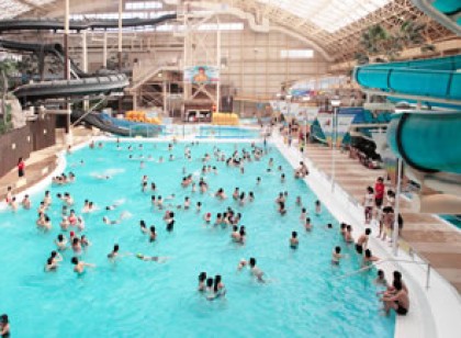 7月中旬~夏のリゾートバイトはここで決まり☆プール施設内のフードコートスタッフ【スパリゾートハワイアンズ】