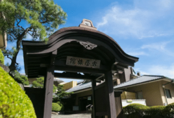【寮費＆食費無料】接客に自信がある方必見！老舗旅館でベルのお仕事！