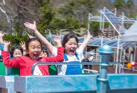 【長野・池の平ファミリーランド】遊園地スタッフ／遊園地や美術館の利用OK［紹介契約案件・直雇用］